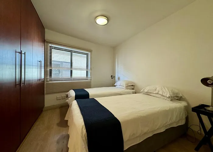 Loddey\'S Self Catering Apartments - By Beach Collection