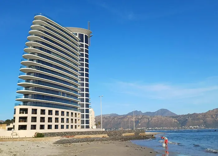 Loddey\'S Self Catering Apartments - By Beach Collection