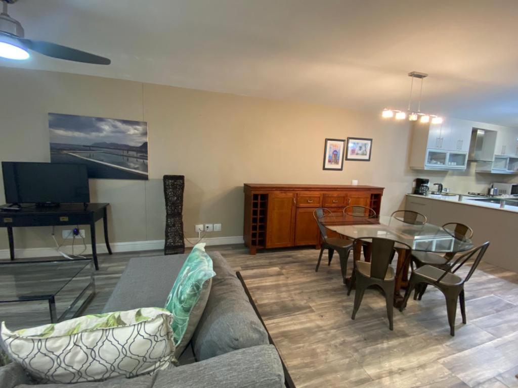 Apartamento Loddey's Self Catering - By Collection Strand